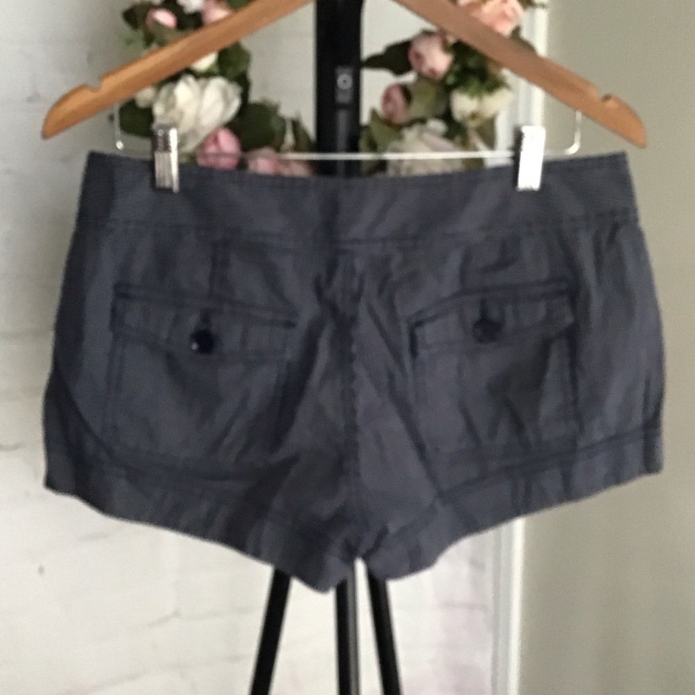 Express Women's Pinstriped Black Shorts - Picture 6 of 9